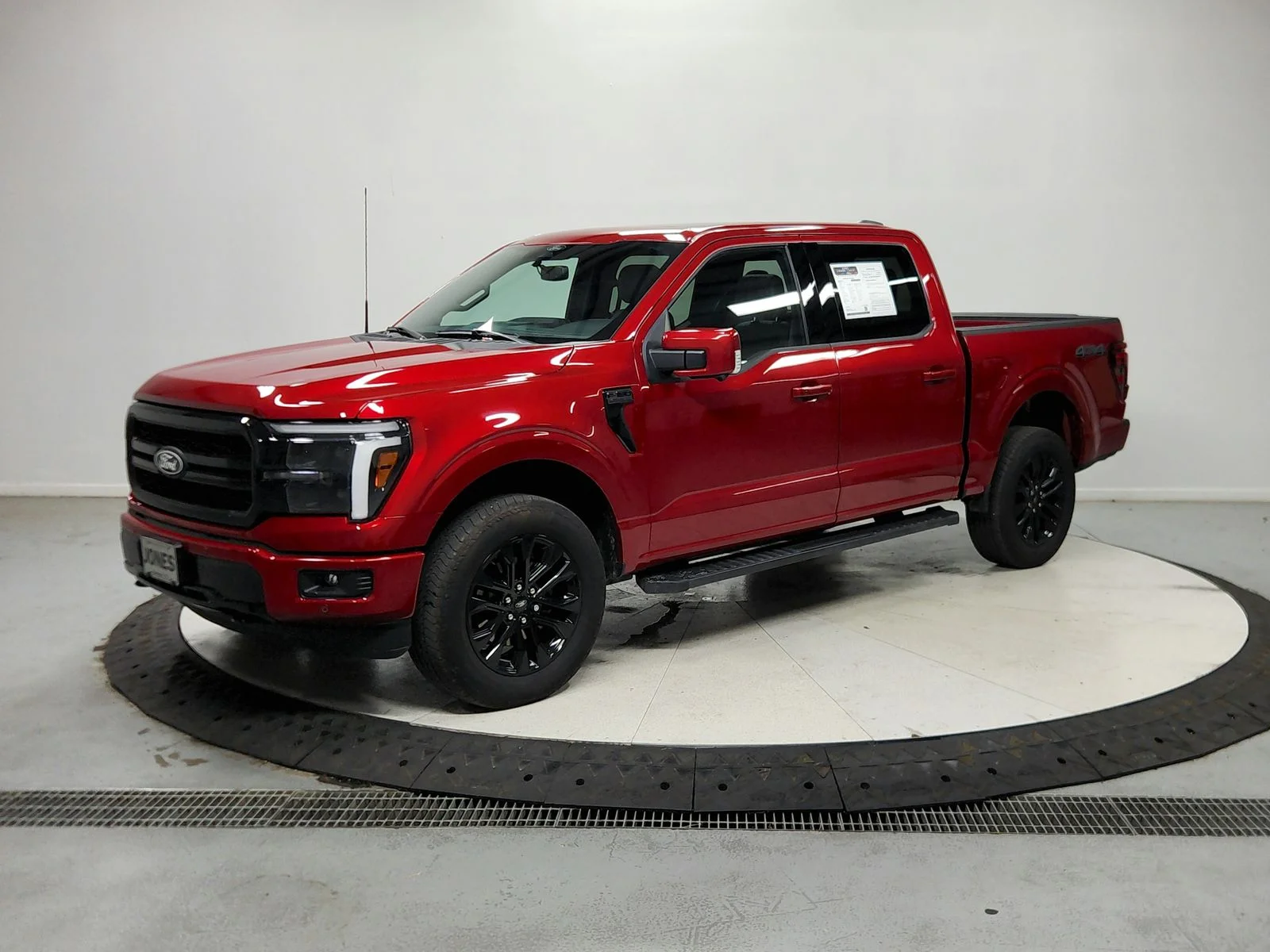 Used 2025 Red Ford Lariat image 4