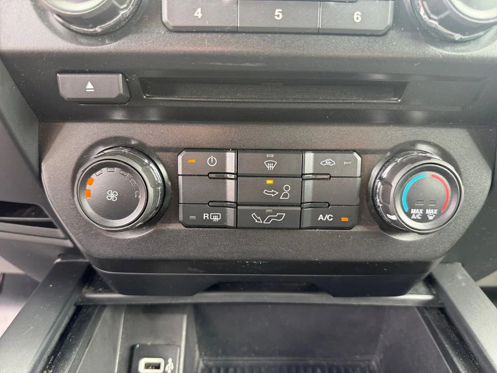 Used 2018 Silver Ford XL image 22