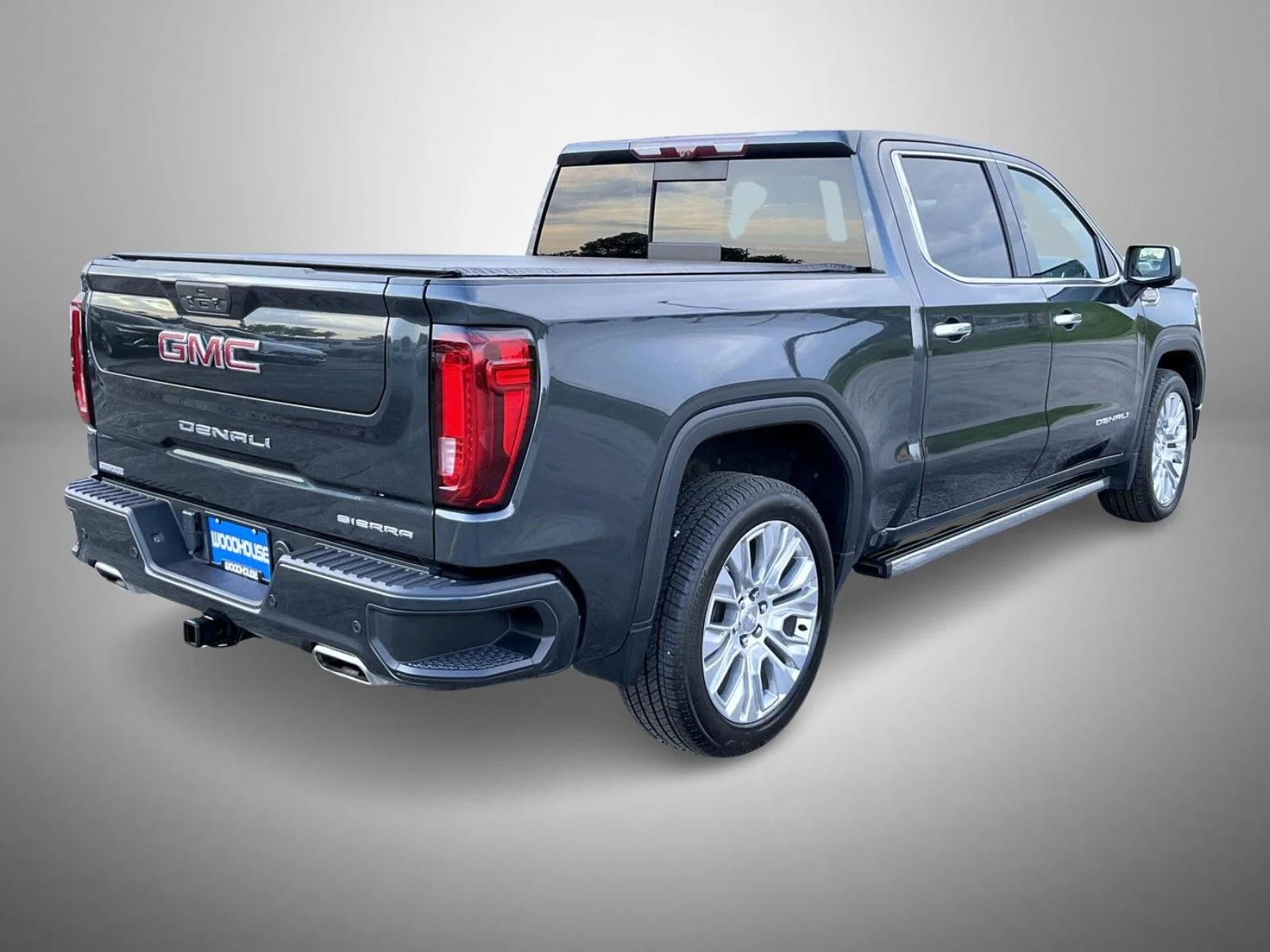 Used 2021 Green GMC Denali image 5