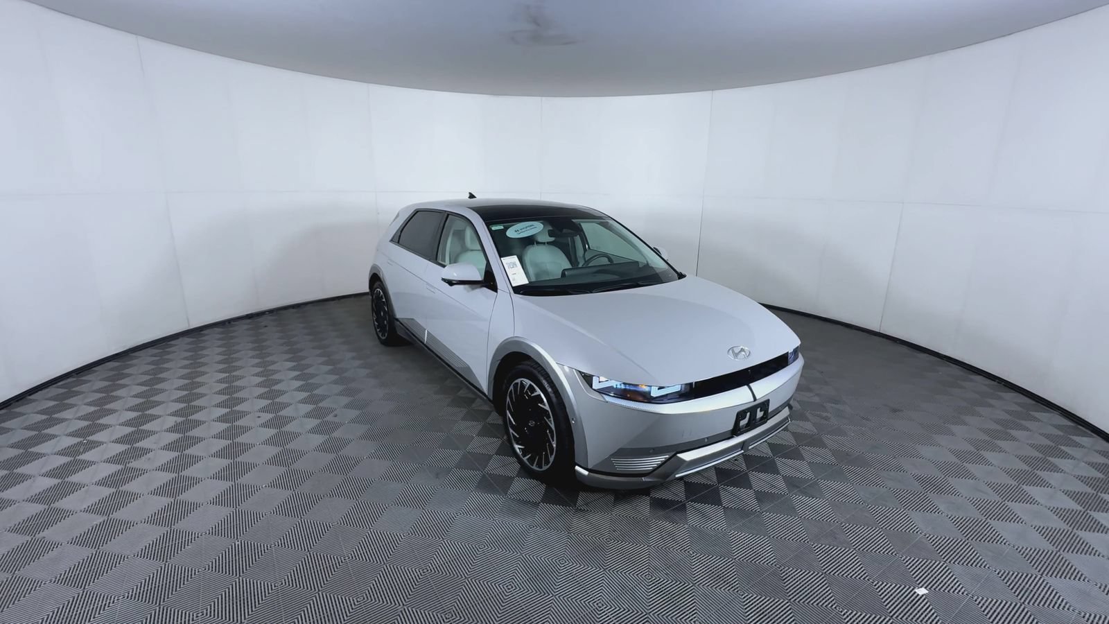 Certified Used 2024 Cyber Gray Hyundai Limited image 2