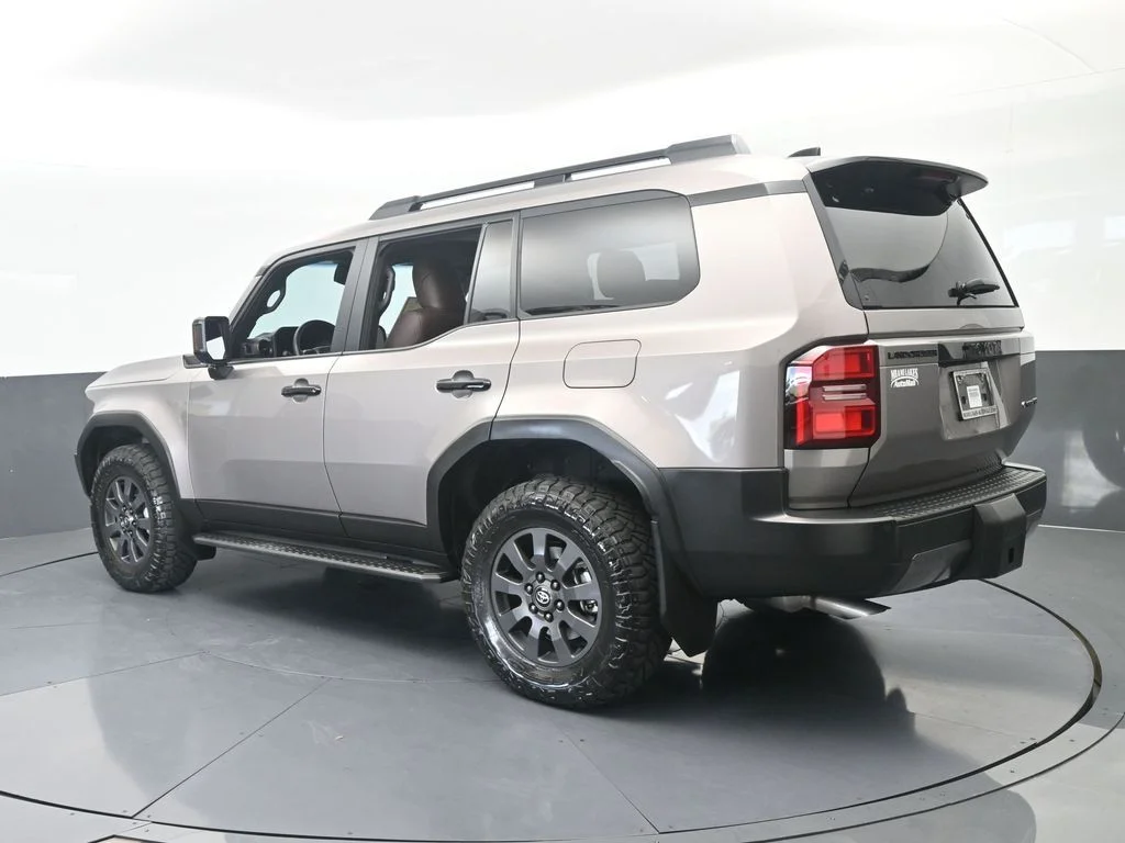 Used 2025 Meteor Toyota Base image 3