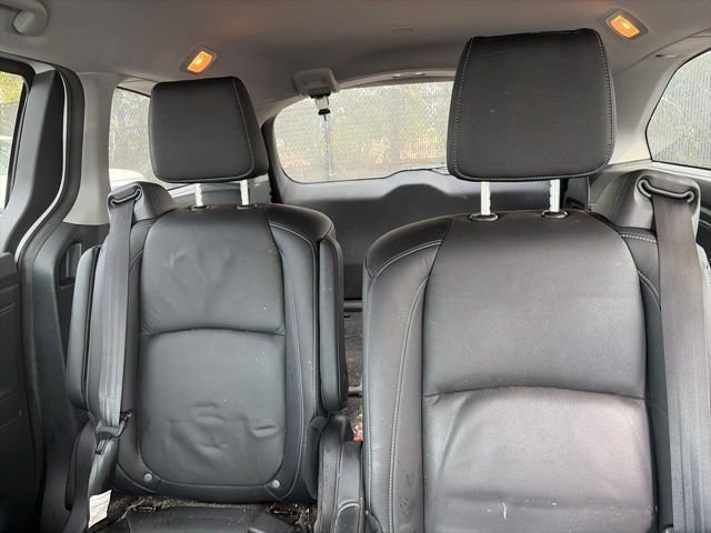 Used 2024 Platinum White Honda EX-L image 12
