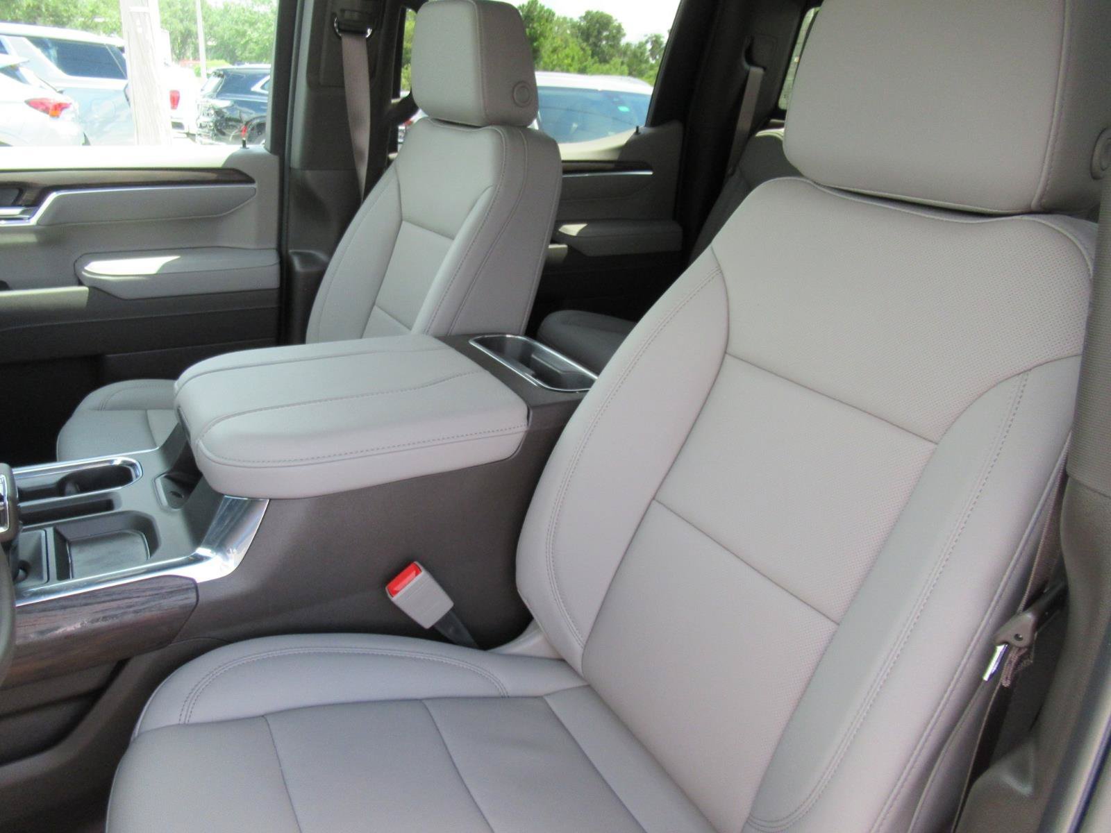 New 2026 Summit White GMC SLT image 19