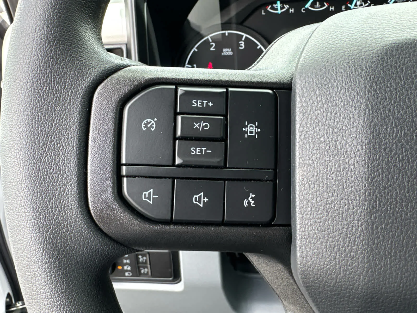 New 2026 Oxford White Ford F-550® XL image 23