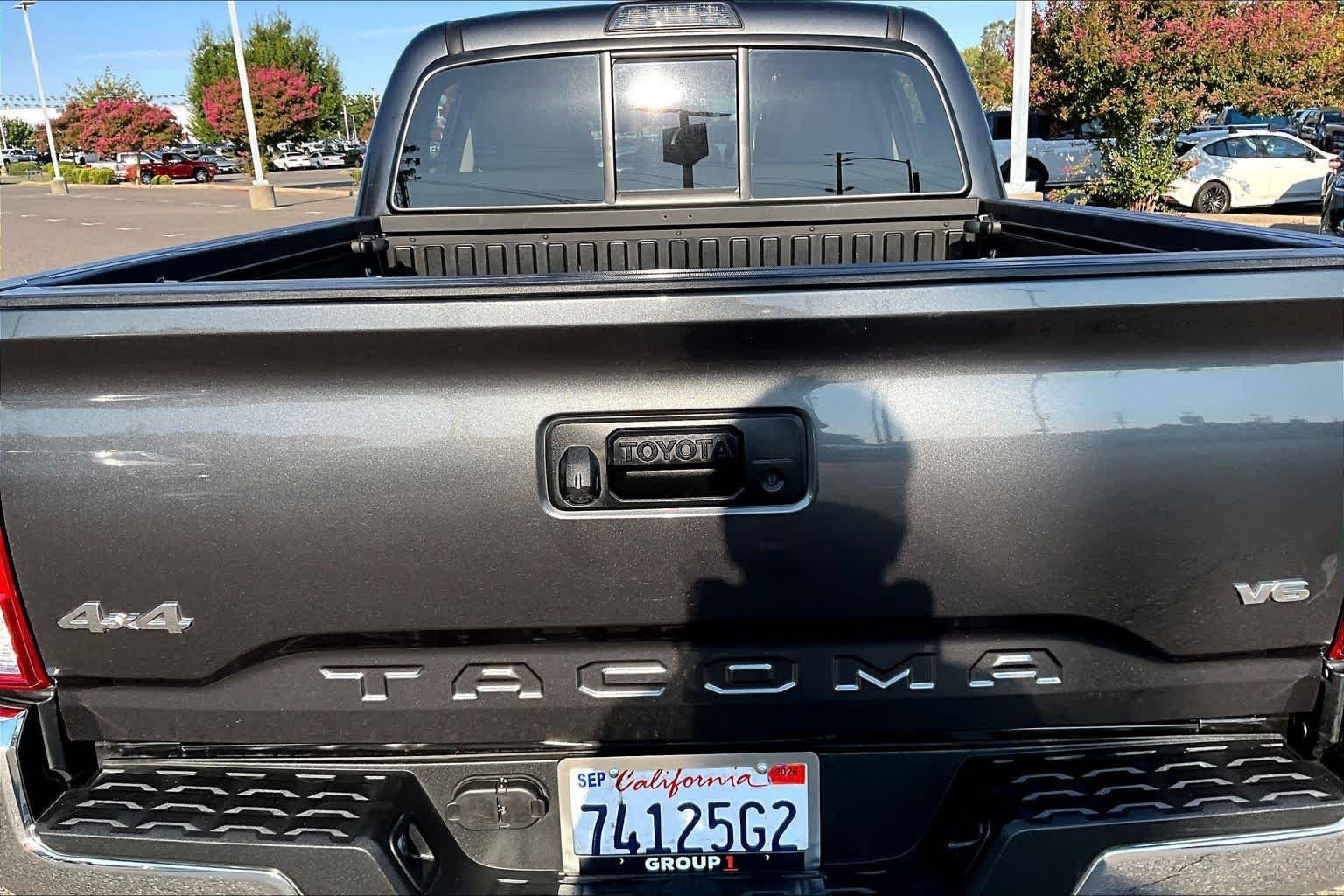 Used 2017 Magnetic Gray Metallic Toyota SR5 image 30