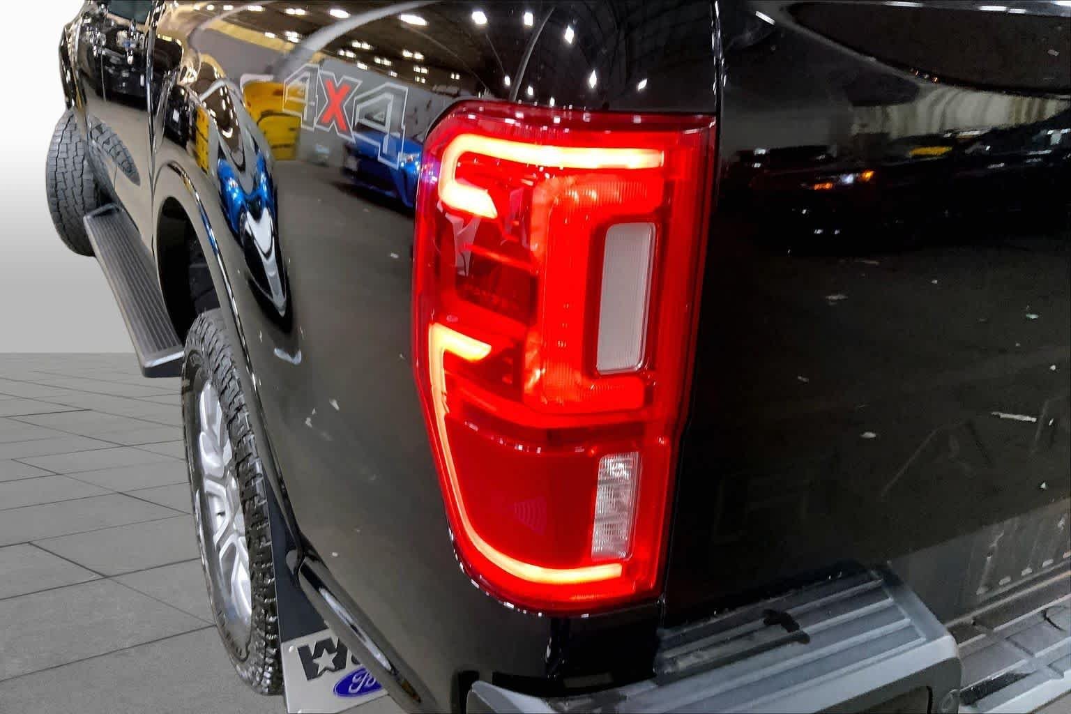 Used 2022 Shadow Black Ford LARIAT image 29