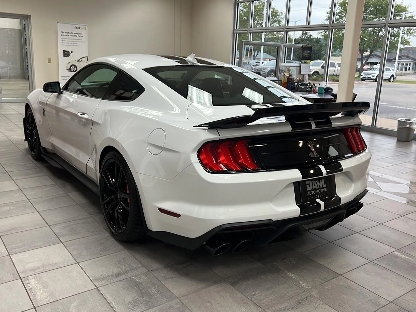 Used 2021 Oxford White Ford Shelby GT500 image 8