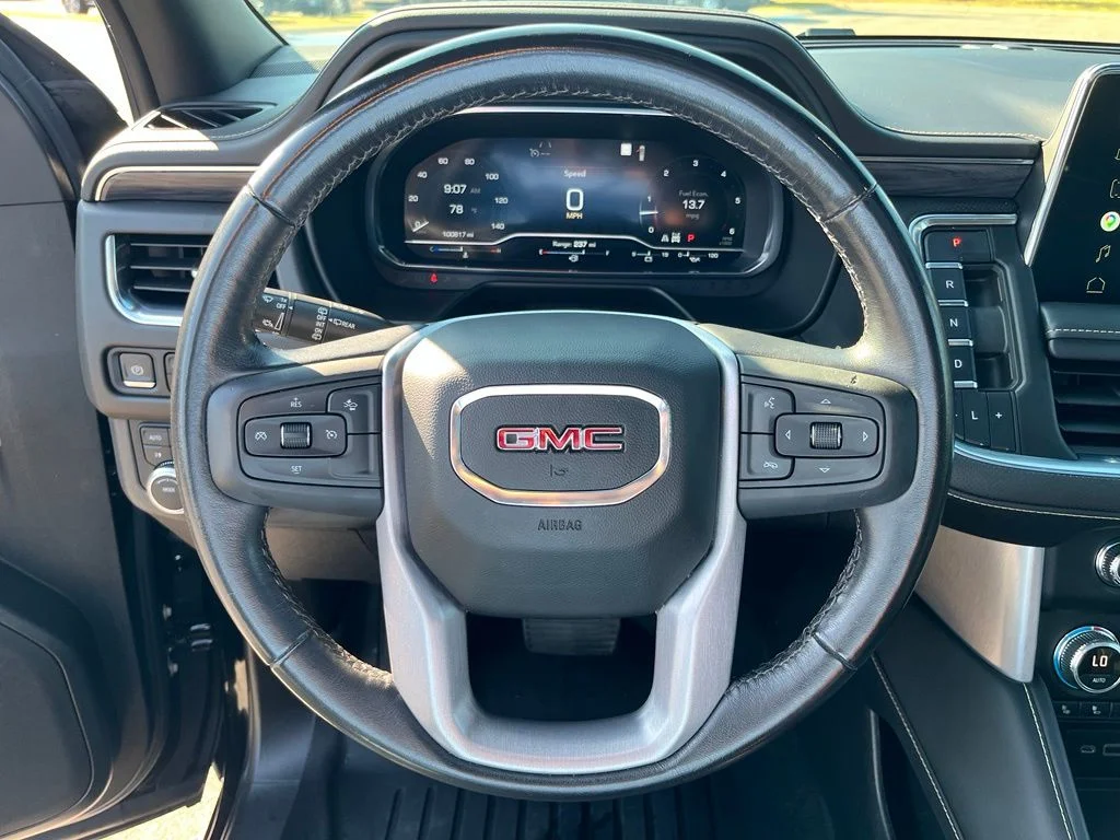 Used 2022 Black GMC SLT image 17