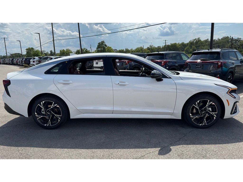 2026 Kia K5 GT-Line photo 3