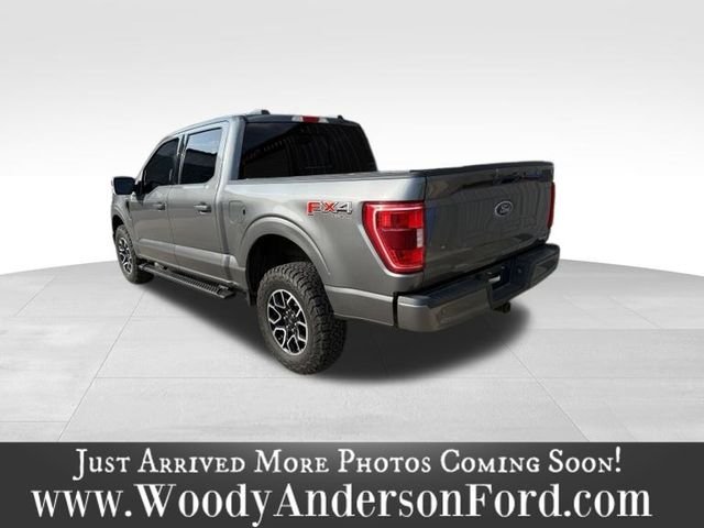Used 2022 Smoked Quartz Metallic Tinted Clearcoat Ford XLT image 5