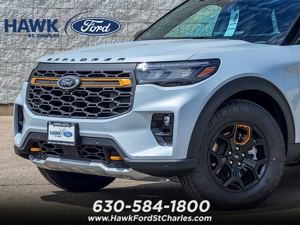 New 2026 Space White Metallic Ford Tremor® image 2