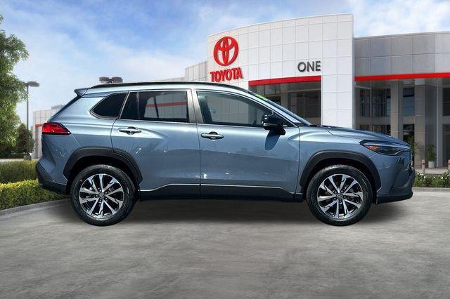Certified Used 2025 CELESTITE GRAY ME. Toyota  image 3