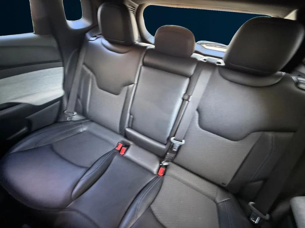 Used 2024 Blue Jeep Latitude image 16