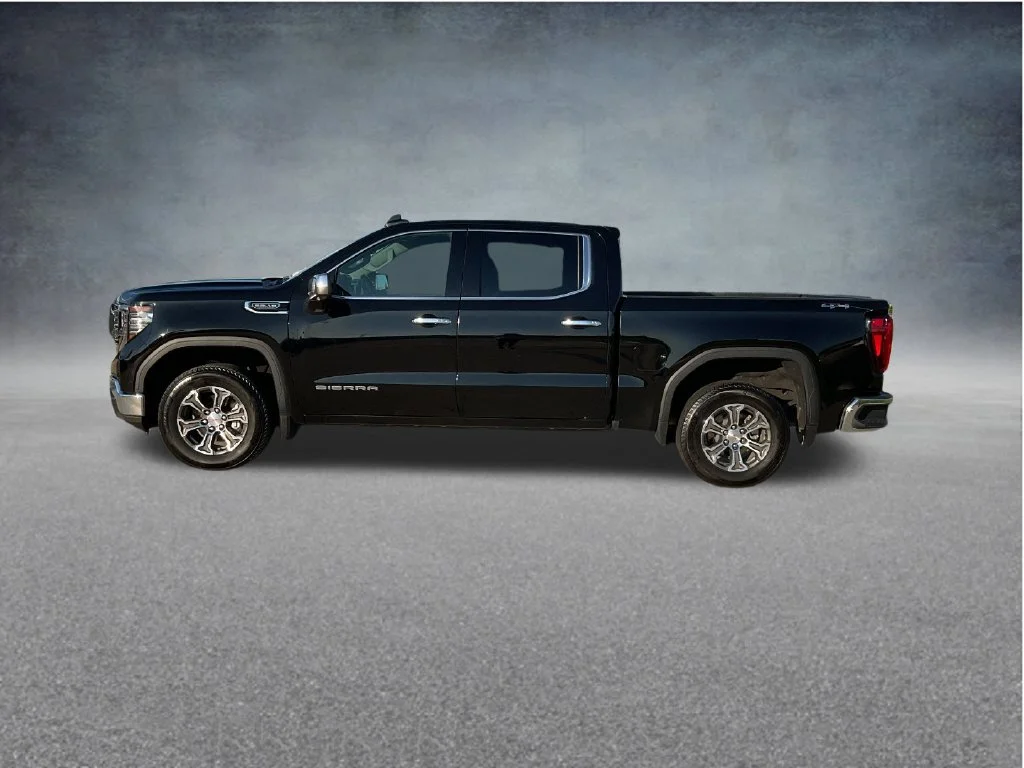 Used 2025 Black GMC SLT image 4