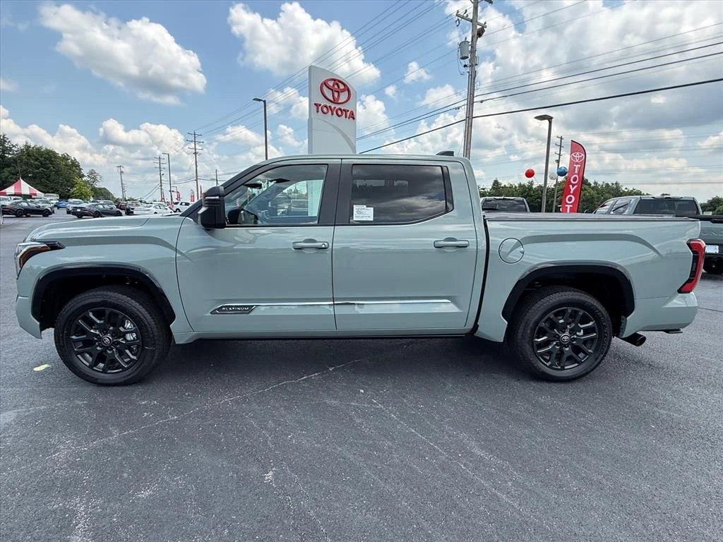 New 2026 Toyota Tundra Platinum PLATINUM CREWMAX 5.5