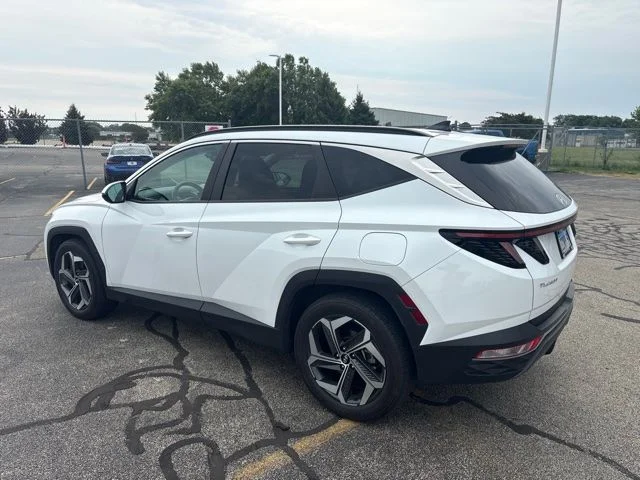 Used 2022 White Hyundai SEL image 5