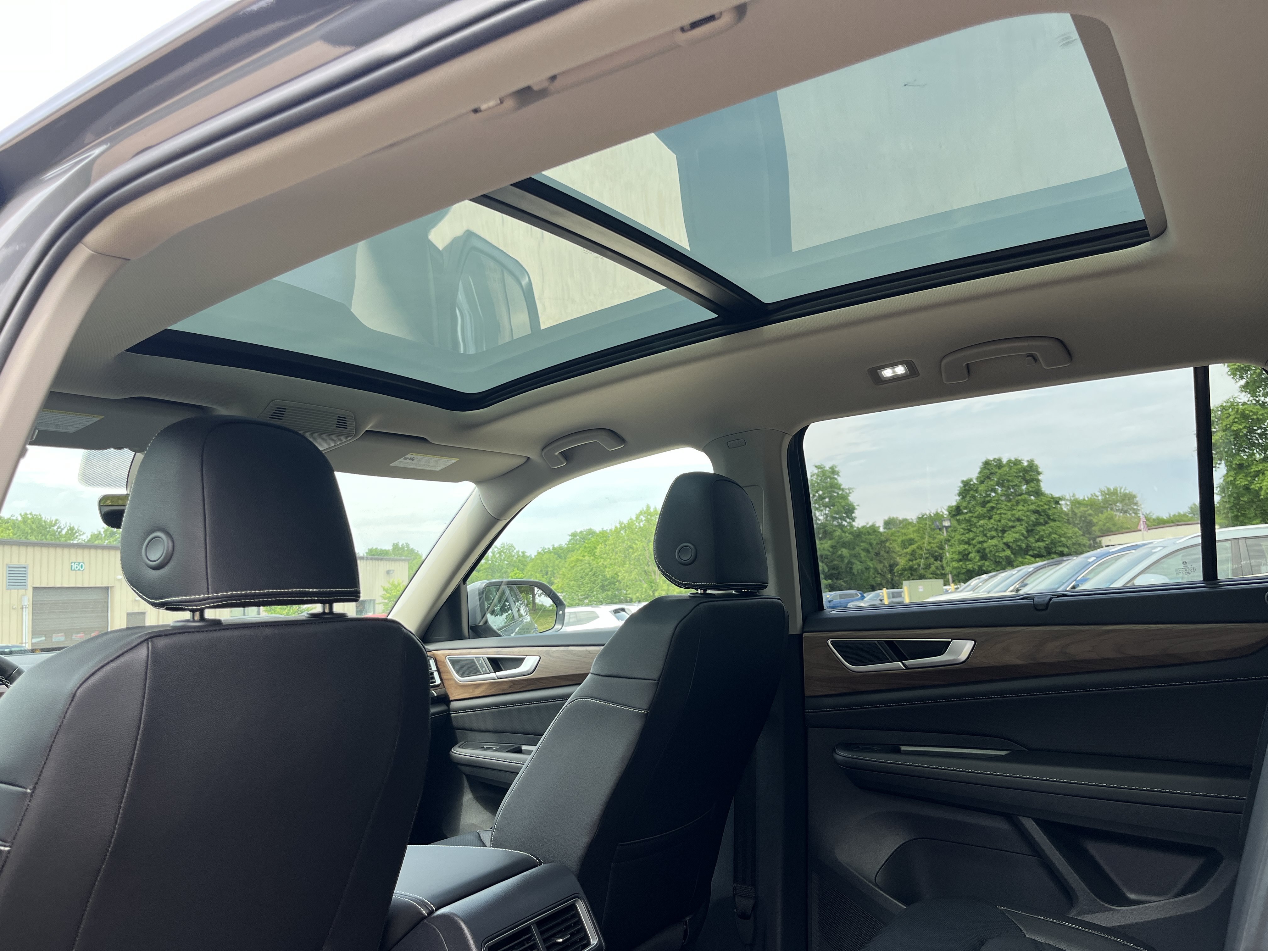New 2026 Pure Gray Volkswagen 2.0T SE w/Technology image 7