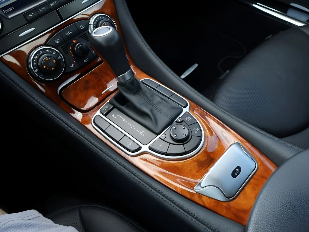 Used 2008 Iridium Silver Metallic Mercedes-Benz SL 550 image 29