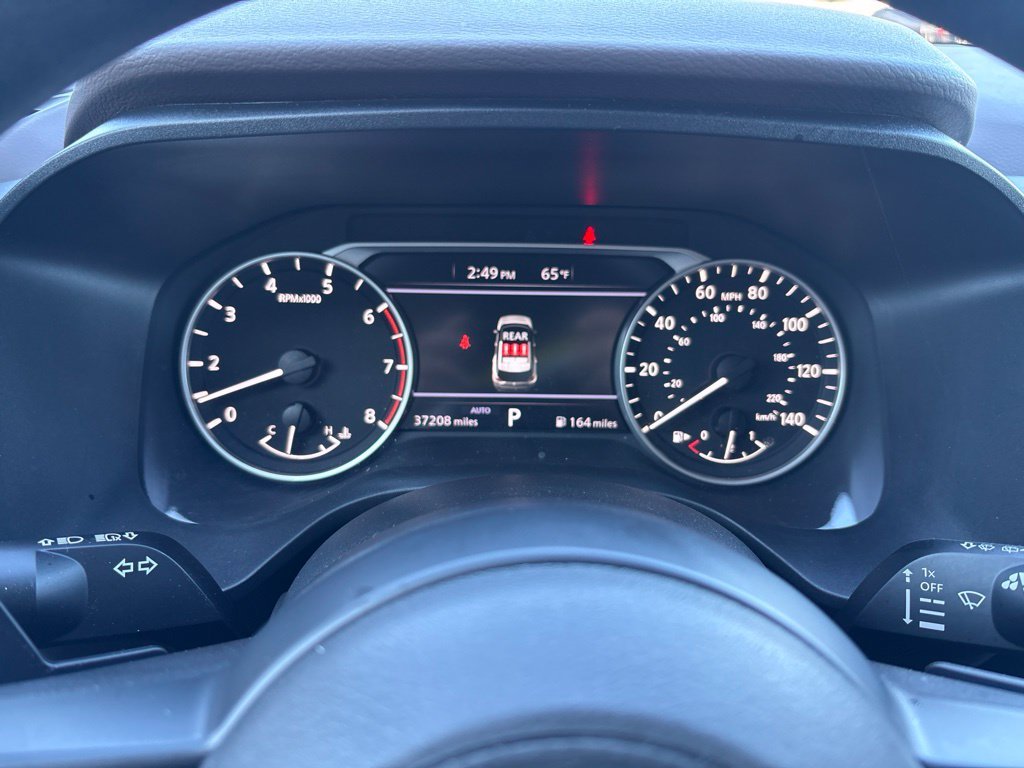 Used 2023 White Nissan S image 19