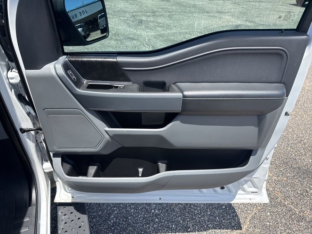 Used 2022 White Ford XLT image 24