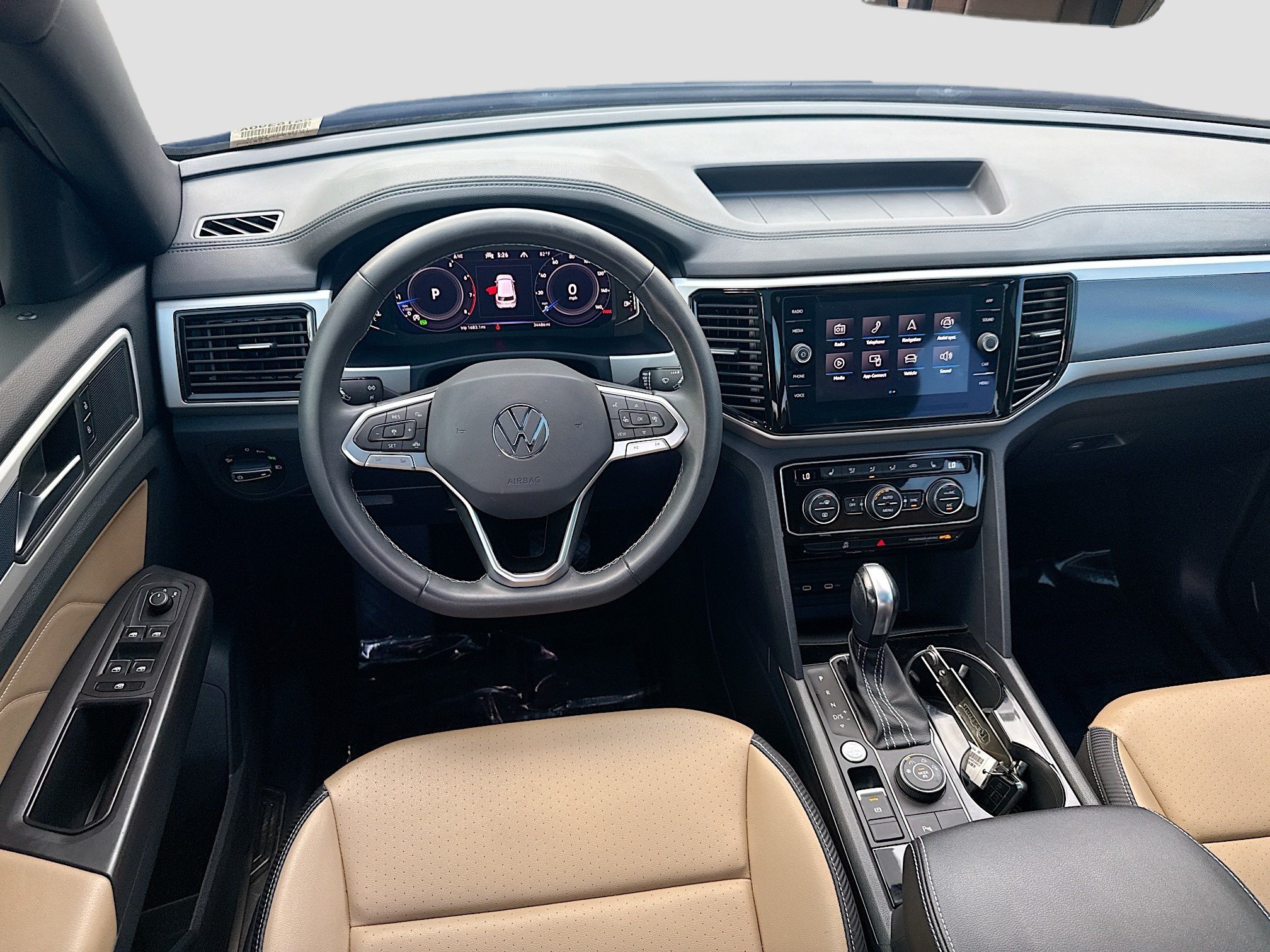 Certified Used 2022 Deep Black Volkswagen 3.6L V6 SE w/Technology image 21