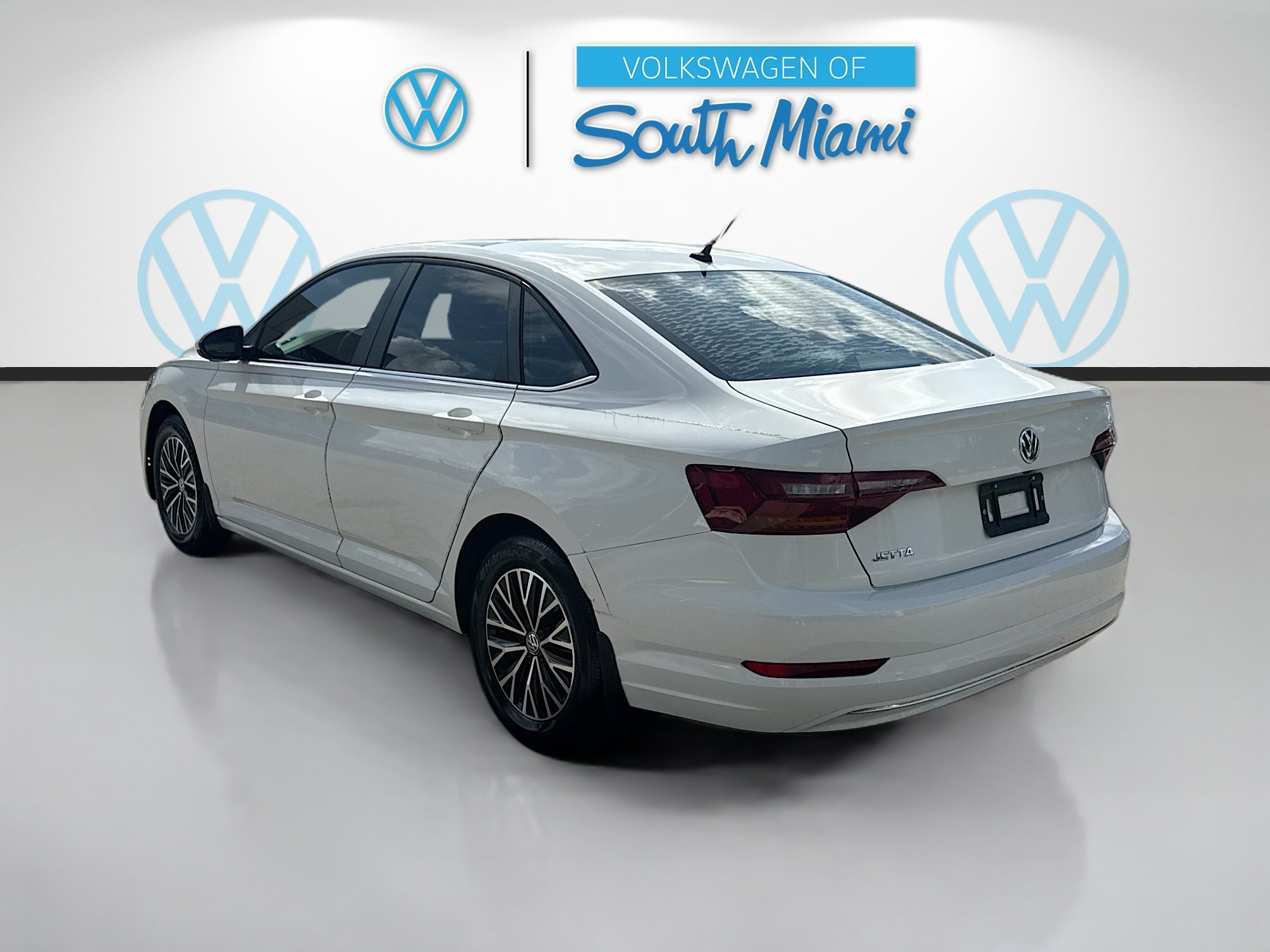 Used 2019 Pure White Volkswagen 1.4T SE image 5