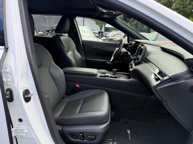 Used 2025 White Lexus 350h F SPORT Design image 32