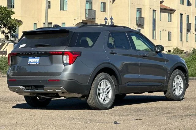 New 2026 Carbonized Gray Metallic Ford Active image 29
