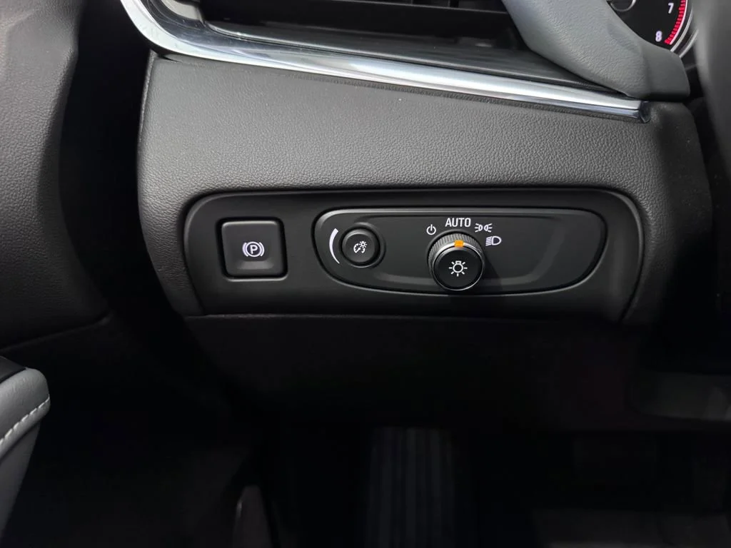 2021 Buick Enclave Essence - Photo 25