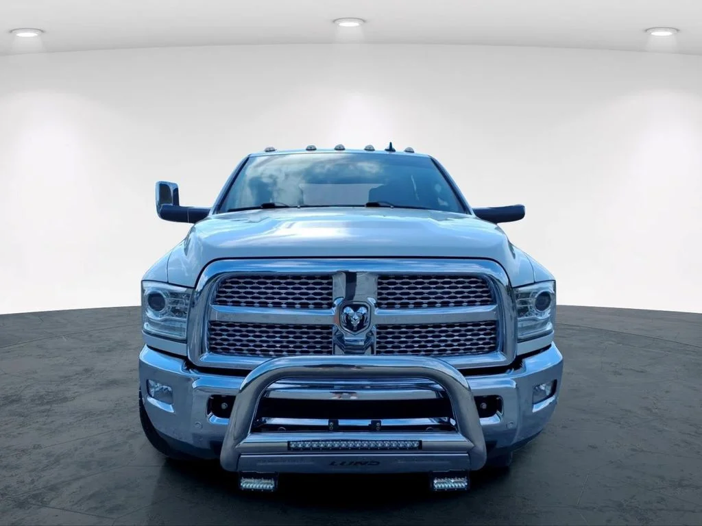 Used 2018 White Ram Laramie image 4