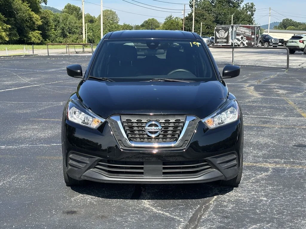 Used 2020 Black Nissan S image 7