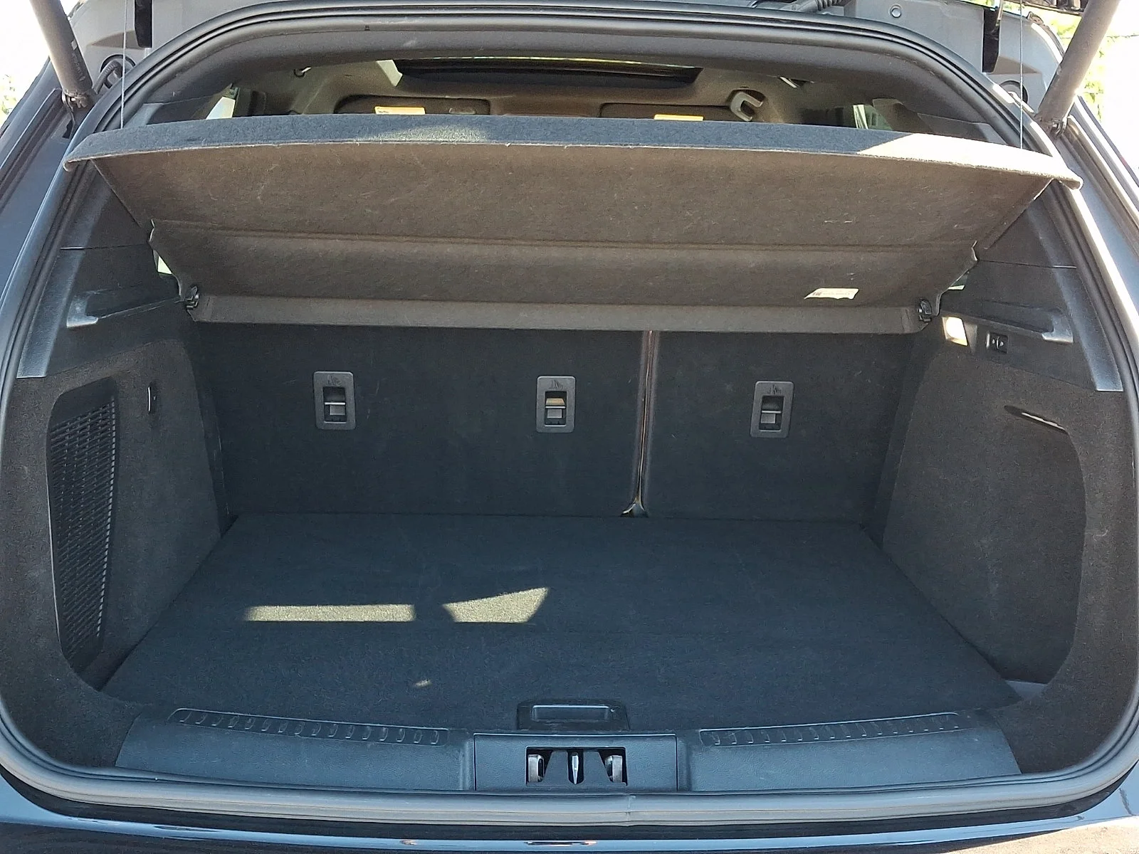 Used 2021 Black Lincoln Reserve image 30