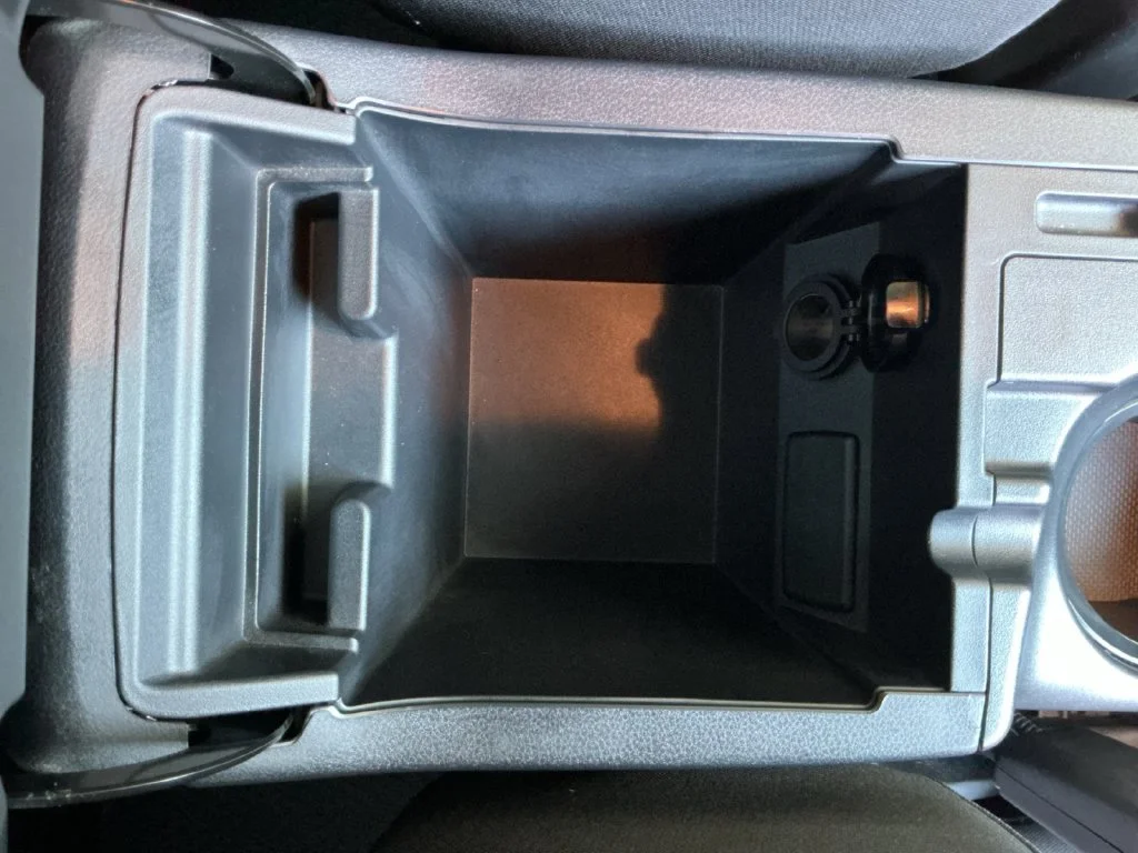 Used 2022 Blue Subaru Base image 27