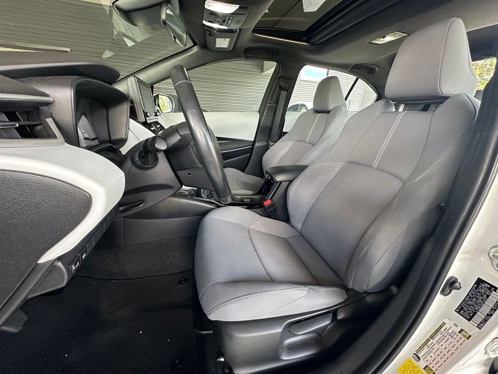 Used 2022 White Toyota SE image 20