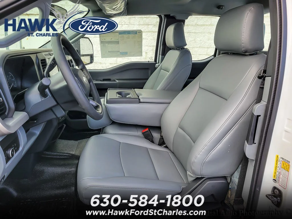 New 2026 Oxford White Ford F-250® XL image 7