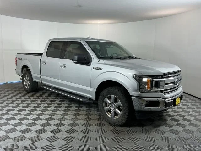 Used 2018 Silver Ford XLT image 3