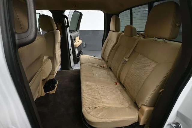 Used 2013 White Ford XLT image 24