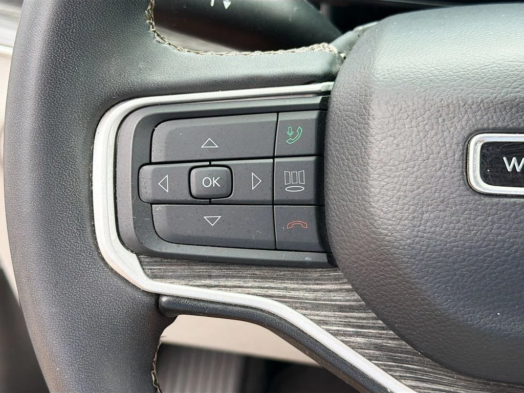 Used 2022 Diamond Black Jeep Series III image 20