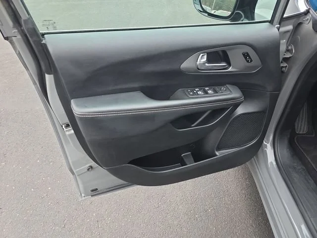 Used 2025 Gray Chrysler Select image 11