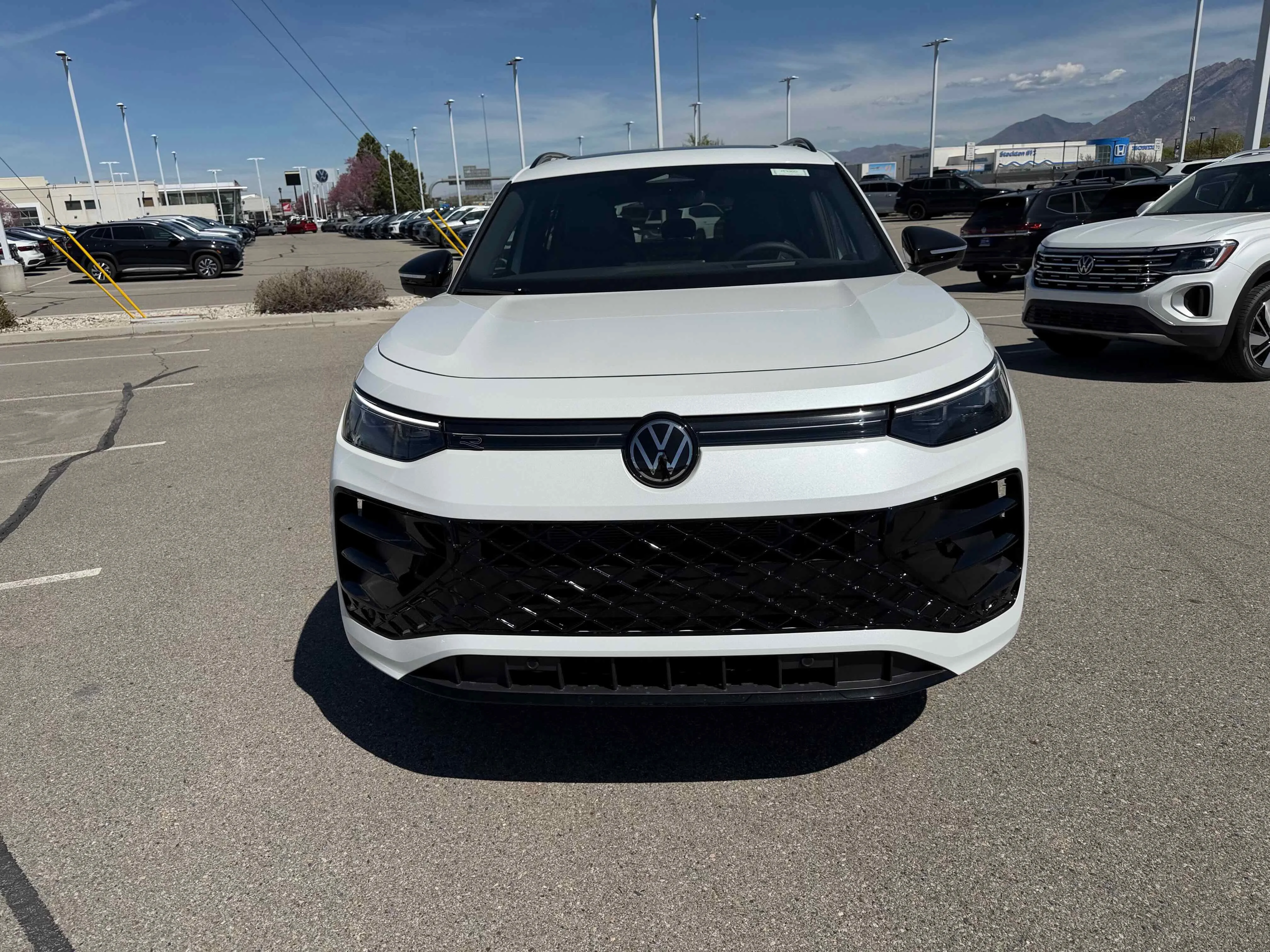 New 2026 Opal White Volkswagen SE R-Line Black image 8