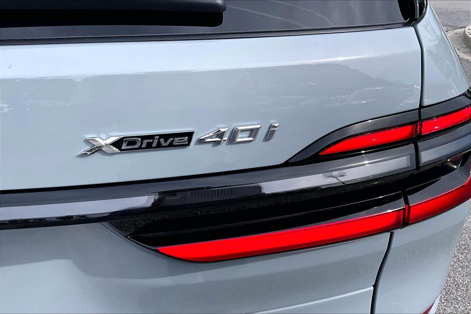 New 2027 Brooklyn Grey Metallic BMW xDrive40i image 15