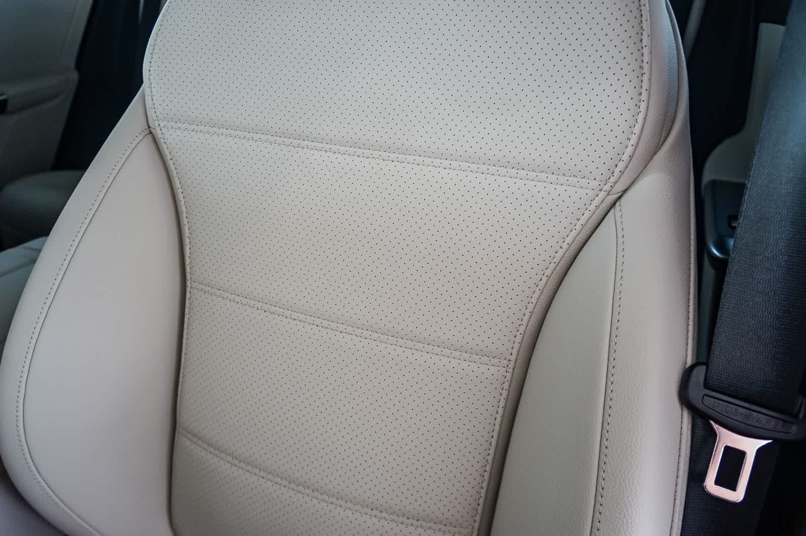 New 2026 Polar White Mercedes-Benz GLC 300 image 25