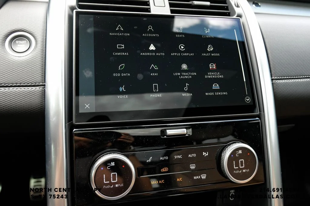 New 2026 Santorini Black Metallic Land Rover Dynamic SE image 24