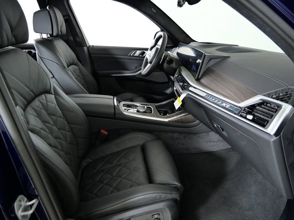 Certified Used 2026 Tanzanite Blue II Metallic BMW xDrive40i image 24