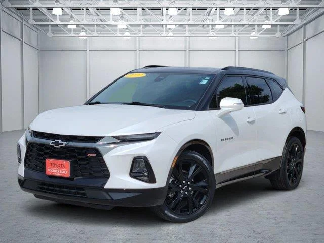 Used 2022 White Chevrolet RS Front-Wheel Drive image 1