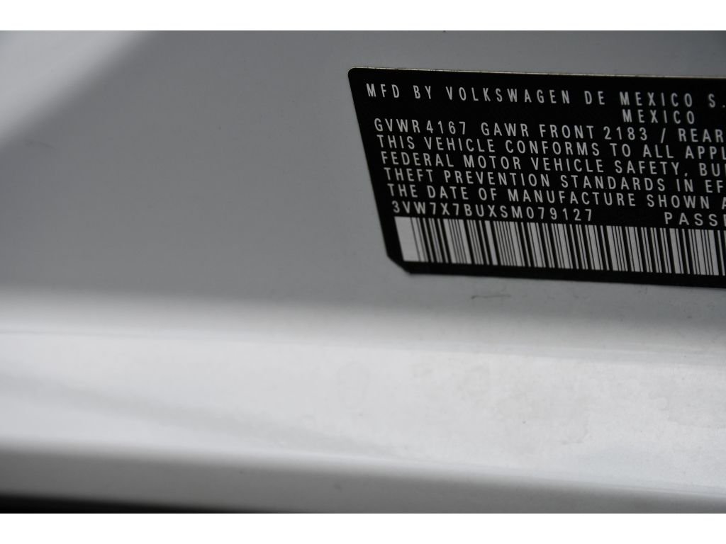 Used 2025 Opal White Pearl Volkswagen SE image 26