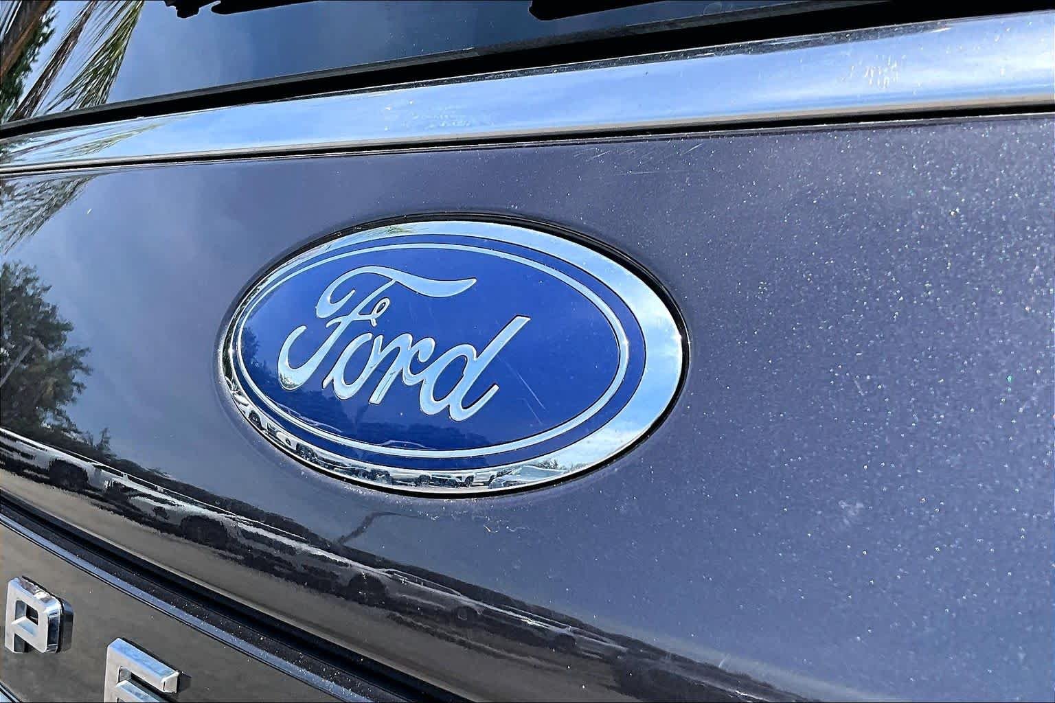 Used 2024 Dark Matter Gray Metallic Ford Limited image 46