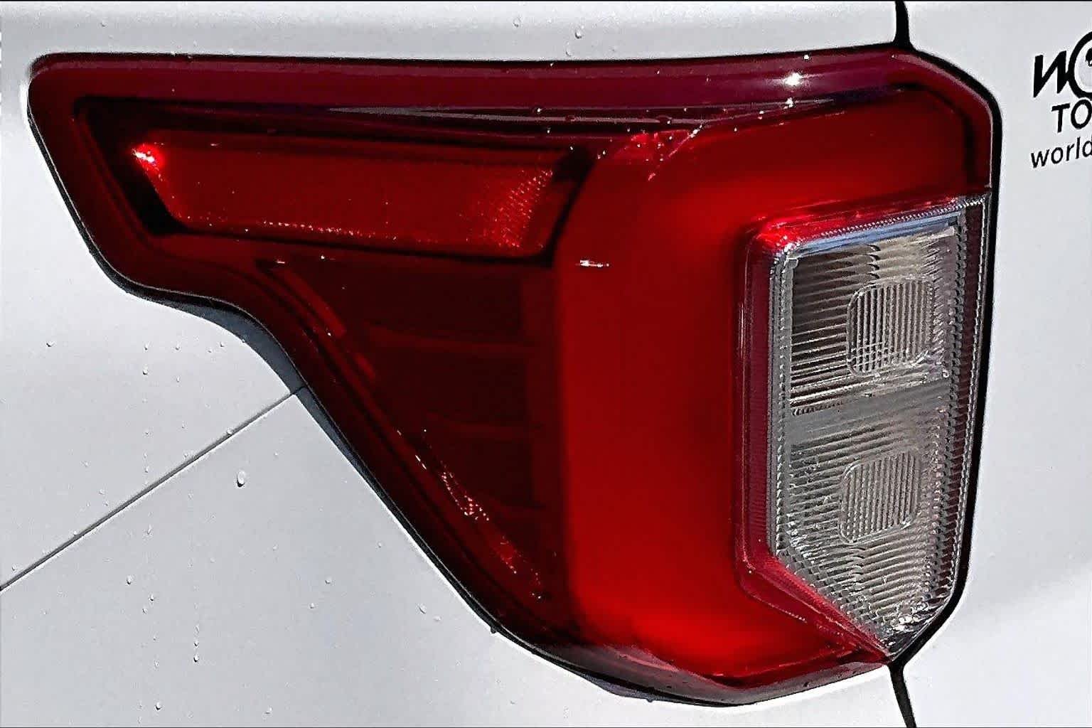 Used 2024 Star White Metallic Tri-Coat Ford XLT image 29