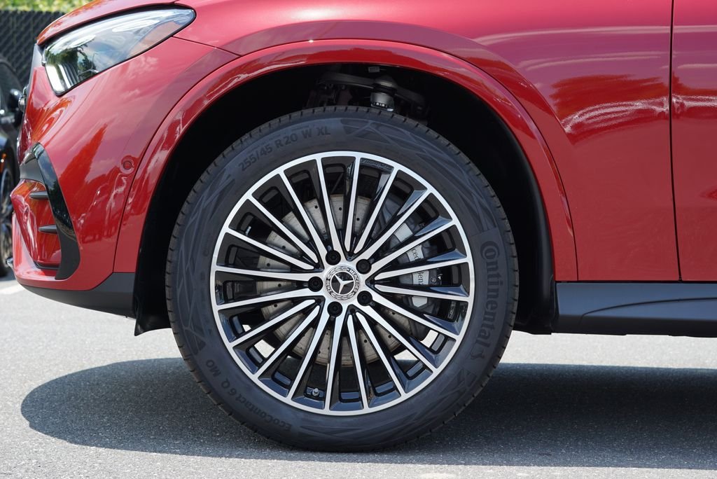 New 2026 MANUFAKTUR Patagonia Red Metallic Mercedes-Benz GLC 300 Coupe image 12