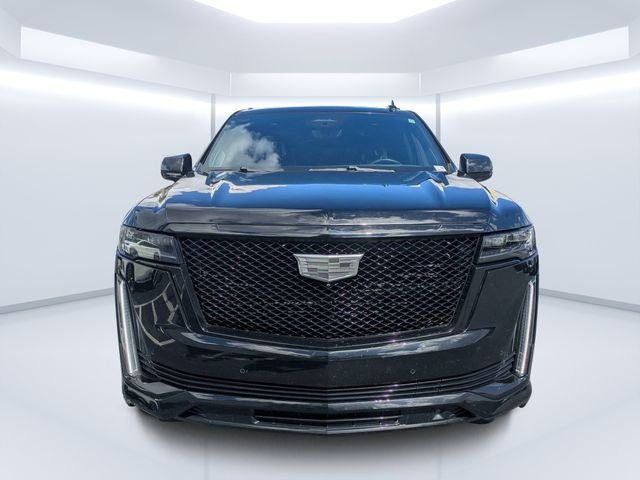 Used 2021 Black Cadillac Sport image 8